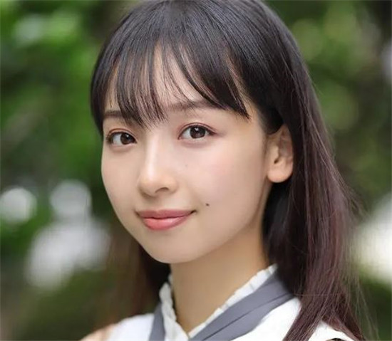 华村飞鸟(华村あすか)是谁 华村飞鸟个人资料(图1)