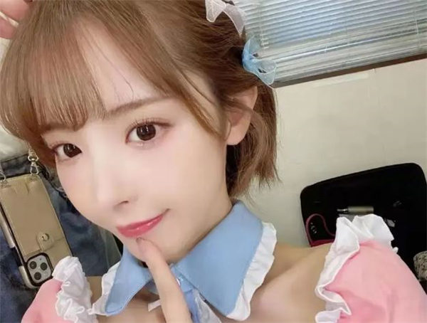 桃乃木香奈(桃乃木かな)是谁 桃乃木香奈个人资料(图3) 桃乃木香奈(桃乃木かな)是谁 桃乃木香奈个人资料(图3)