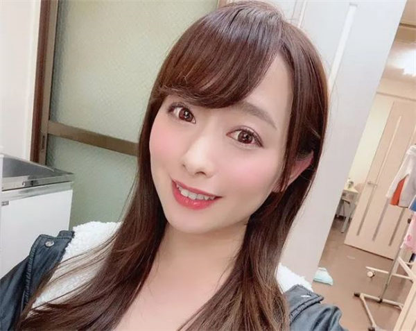 白石茉莉奈出道十年了 这次真的要隐退了吗(图3)