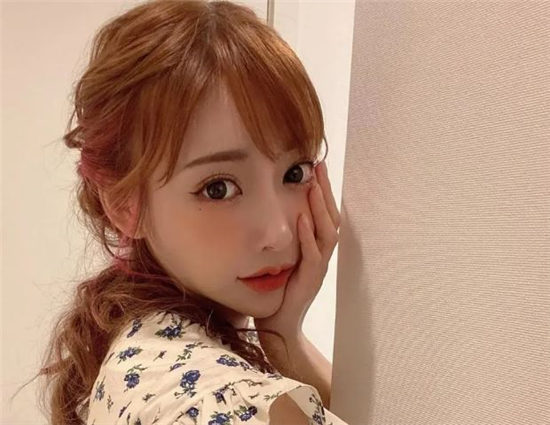 明日花绮罗(明日花キララ)是谁 明日花绮罗个人资料(图2) 明日花绮罗(明日花キララ)是谁 明日花绮罗个人资料(图2)