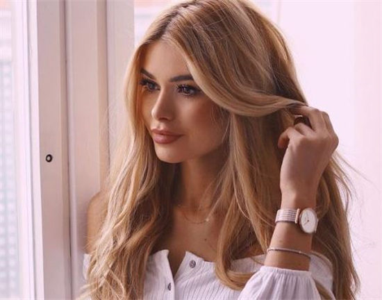 Pamela Reif这位健身美女确实是练过的(图1) Pamela Reif这位健身美女确实是练过的(图1)