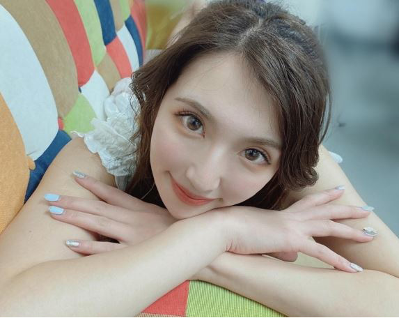 椎名あき是谁 好看的大姐姐来认识一下吧(图2)