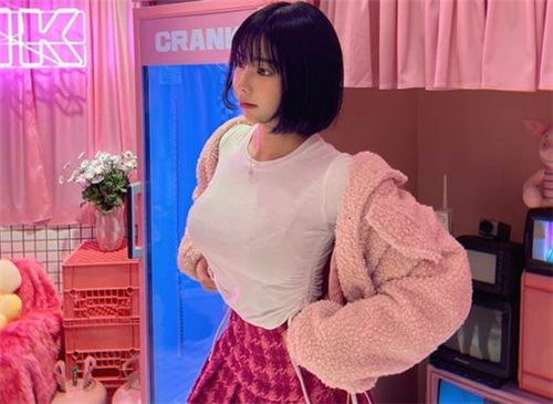 泰国网红wmookies 短发的样子真可爱(图1)