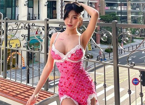 泰国网红wmookies 短发的样子真可爱(图3)