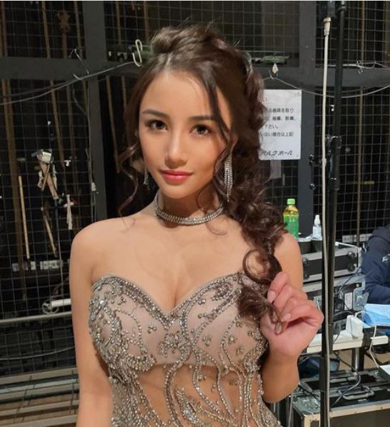 混血美人EGASARI 三国混血颜值爆表(图2)