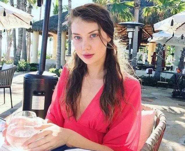 Elena Koshka是谁 Elena Koshka个人资料(图2) Elena Koshka是谁 Elena Koshka个人资料(图2)