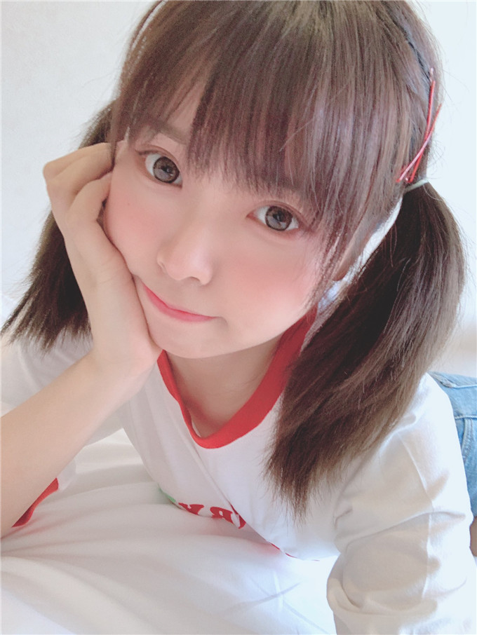 Liyuu(黎狱Ristuki)又一个喜欢二次元的小姐姐(图2) Liyuu(黎狱Ristuki)又一个喜欢二次元的小姐姐(图2)