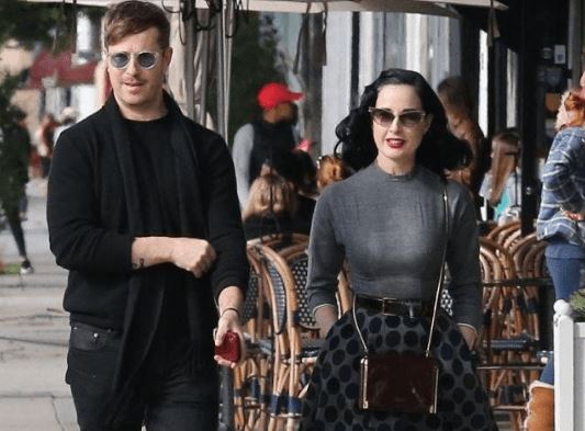 蒂塔万提斯（Dita Von Teese）是谁 最优雅的舞娘(图5)
