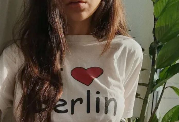 捷克网红女神mini diva 为什么不露脸也能火(图1) 捷克网红女神mini diva 为什么不露脸也能火(图1)