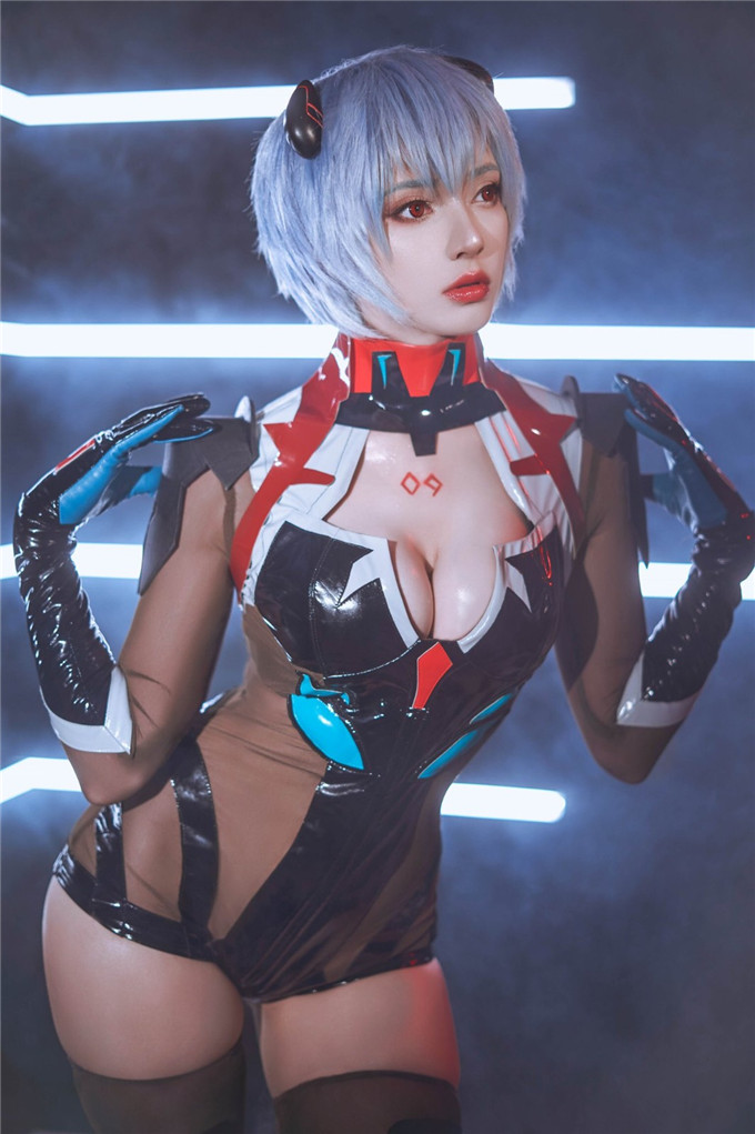 乌克兰网红SaiWestwood cos的2B小姐姐真的好美啊(图1) 乌克兰网红SaiWestwood cos的2B小姐姐真的好美啊(图1)