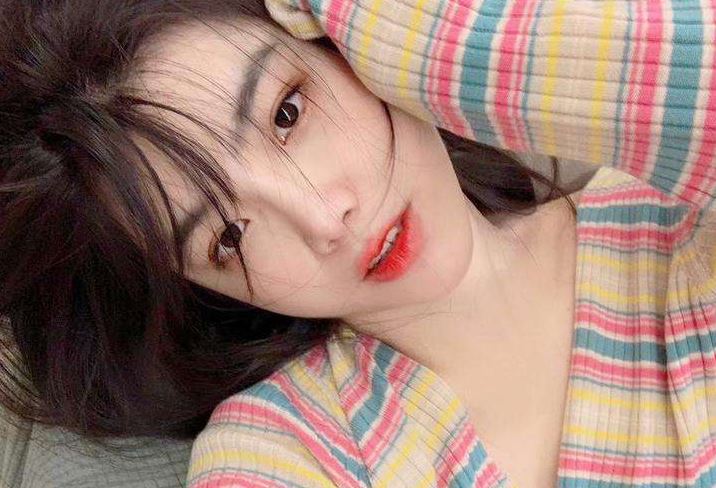 抖音didiu笛笛温泉游泳视频是怎么回事(图1)