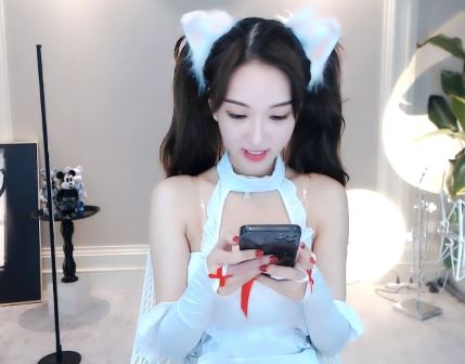 南妹儿动感光波跳的不错 在哪可以看完整版(图2)