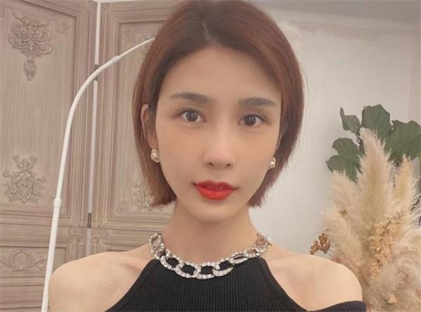 闫盼盼是谁 有她新视频吗(图2)