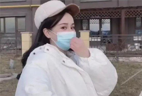 抖音可爱屁露脸长啥样 可爱搞怪是她的风格(图1) 抖音可爱屁露脸长啥样 可爱搞怪是她的风格(图1)