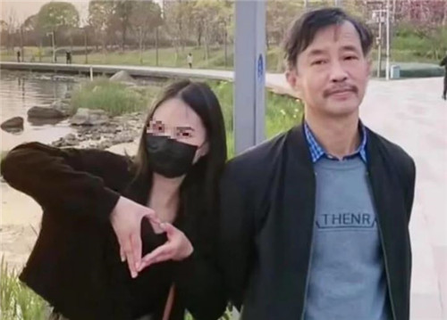 沈巍和女作家晓晓准备结婚了 真的还是假的(图2) 沈巍和女作家晓晓准备结婚了 真的还是假的(图2)