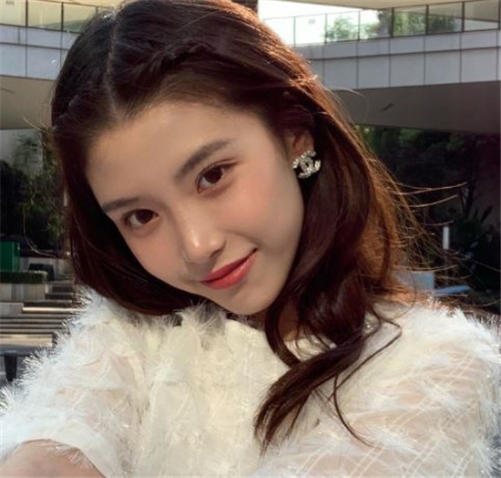 1saye整容前后对比 有点像孙一宁还是半藏森林(图1) 1saye整容前后对比 有点像孙一宁还是半藏森林(图1)