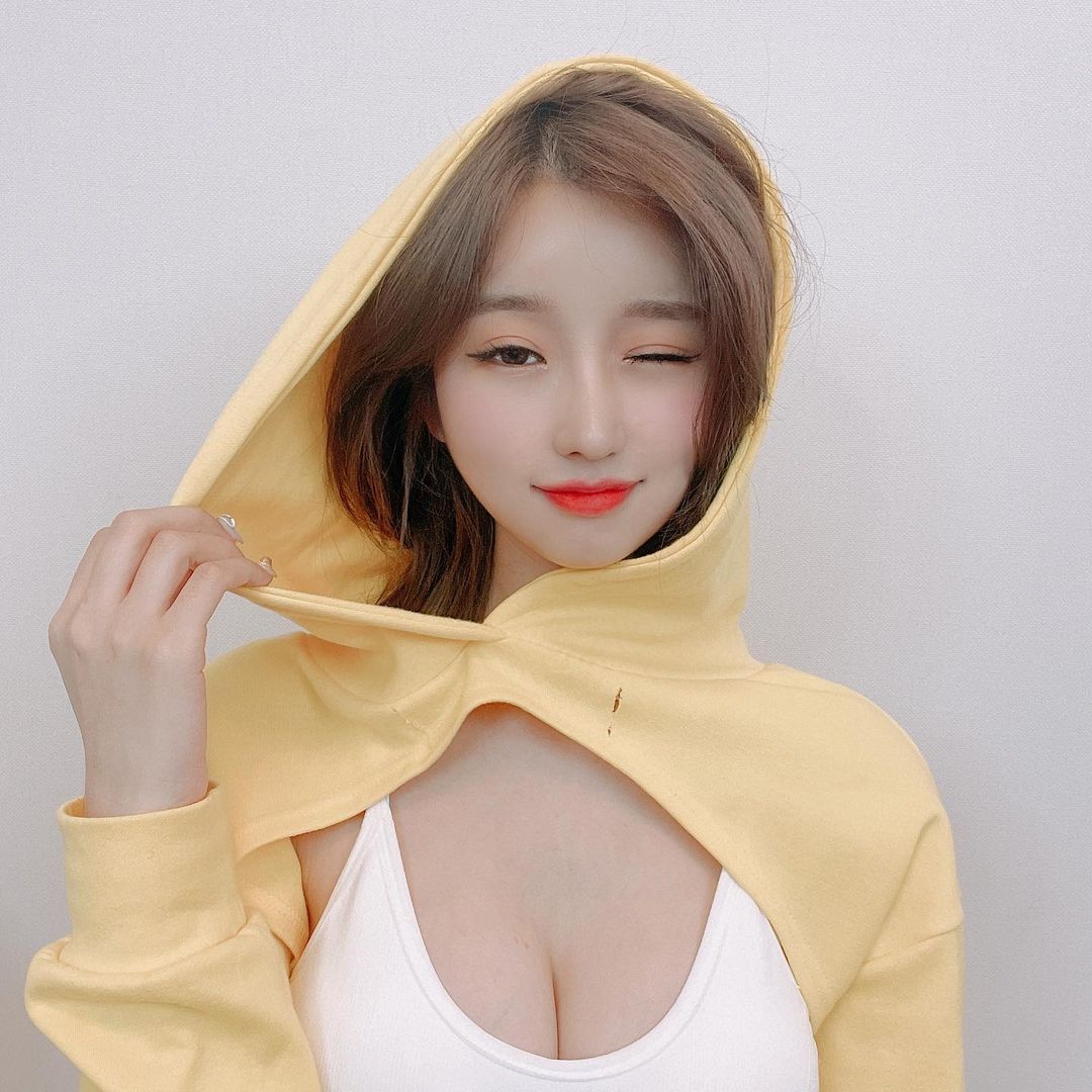 徐雅和瑜伽妹是同一个人吗 这就告诉你(图22) 徐雅和瑜伽妹是同一个人吗 这就告诉你(图22)