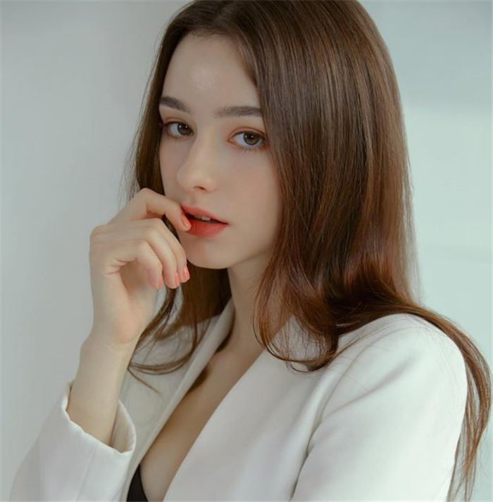 俄罗斯大美妞Dasha Taran在B站了 好漂亮(图1) 俄罗斯大美妞Dasha Taran在B站了 好漂亮(图1)